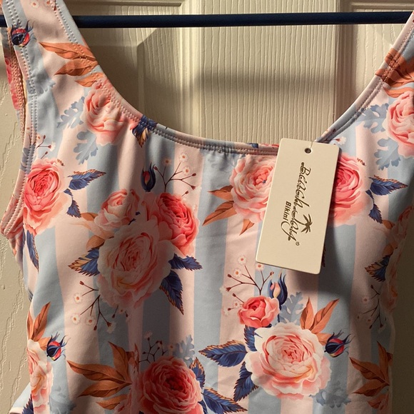 Swim In Style - Picture 3 of 5